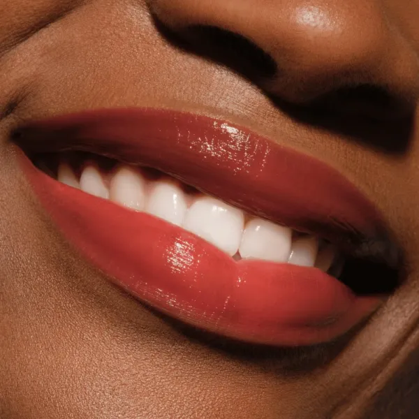 Catrice Glass Like Dewy Lip Tint vysoko pigmentovaný lesk na pery s hydratačným účinkom odtieň 040 You Do You 3 ml
