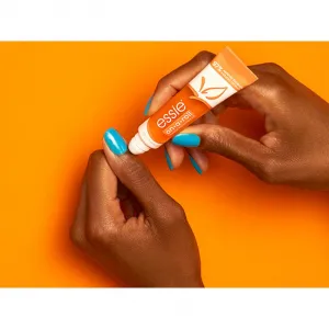 essie on a roll vyživujúci olej na nechty roll-on 13,5 ml