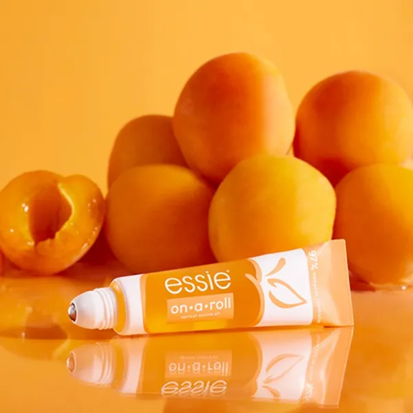 essie on a roll vyživujúci olej na nechty roll-on 13,5 ml