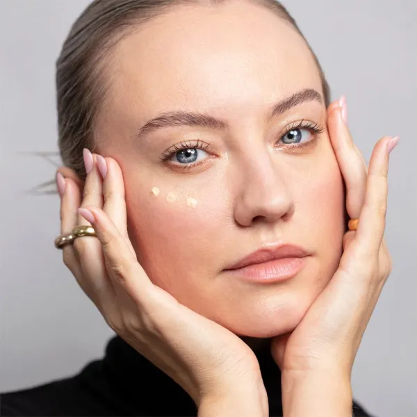 Antipodes Kiwi Seed Gold Luminous Eye Cream rozjasňujúci očný krém so zlatom 30 ml