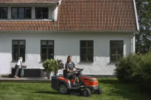 ZÁHRADNÝ TRAKTOR Husqvarna TC 100i