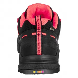 Dámska nízka turistická celokožená obuv SALEWA Wildfire Leather GTX W black fluo coral