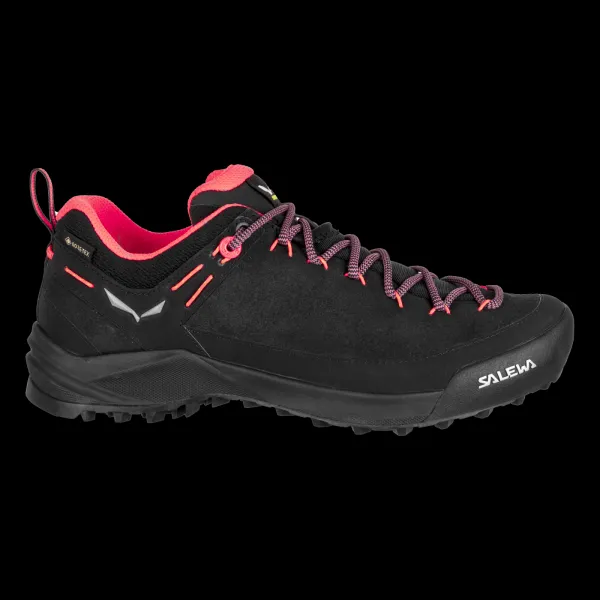 Dámska nízka turistická celokožená obuv SALEWA Wildfire Leather GTX W black fluo coral