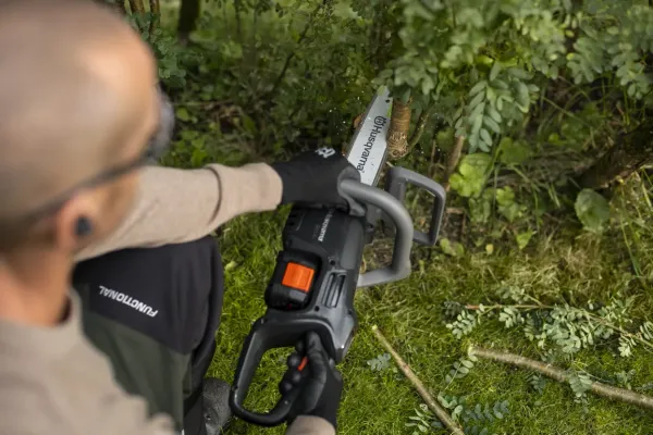 Akumulátorová píla Husqvarna C15X-P4A