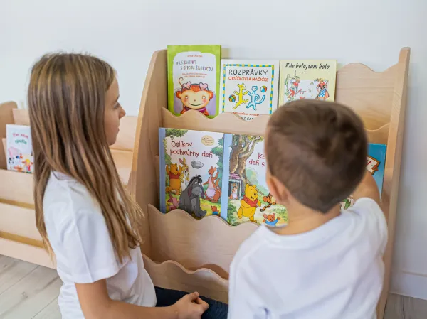 Woodisio Polica na knihy VLNKA Farba: Prírodné drevo