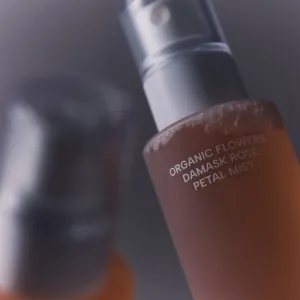 WHAMISA Organic Flowers Damask Rose Petal Mist hydratačná hmla s upokojujúcim účinkom 100 ml