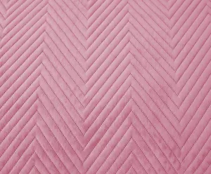 Svetloružový zamatový prehoz na posteľ ARROW VELVET Rozmer: 200 x 220 cm