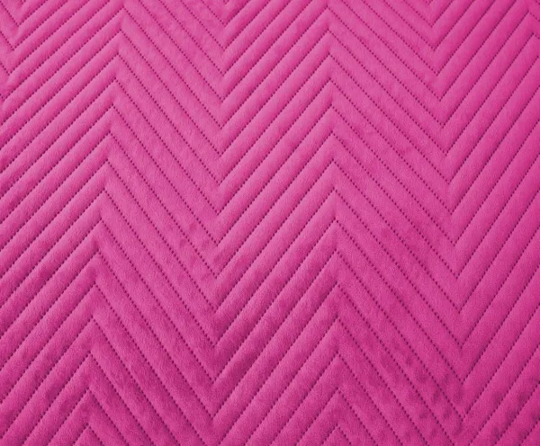 Fialový zametový prehoz na posteľ ARROW VELVET Rozmer: 200 x 220 cm