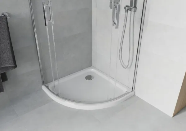 MEXEN/S - Rio štvrťkruhový sprchovací kút 90 x 90, transparent, chróm + vanička so sifónom Flat, biela 863-090-090-01-00-4110
