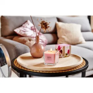 ipuro Essentials Flower Bowl vonná sviečka 125 g