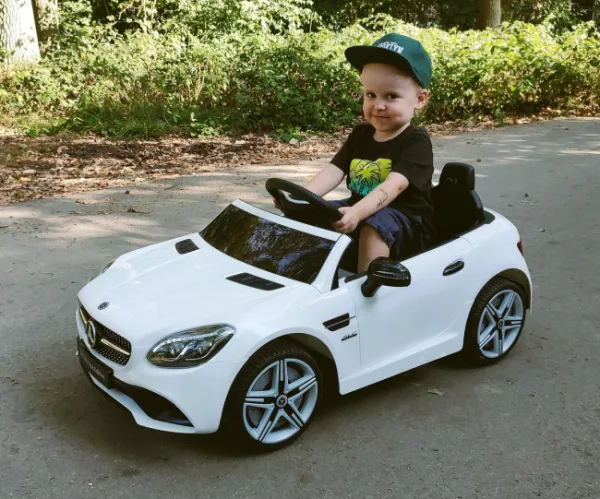 Elektrické autíčko Milly Mally Mercedes-Benz SLC White