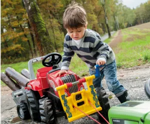 Šlapací traktor RT s prívesom Rolly Toys 800261