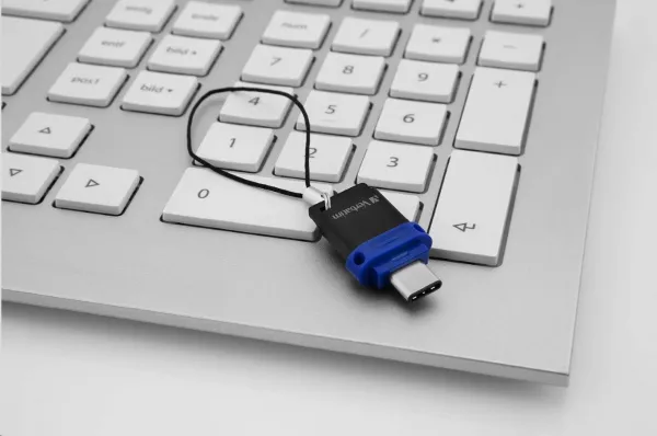 VERBATIM Flash disk 32 GB Store 'n' Go Dual Drive USB 3.0/USB Type-C, modrá