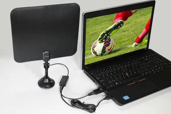 EVOLVEO Xany 2C LTE 230/5V, 41dBi aktivní pokojová anténa DVB-T/T2, LTE filtr