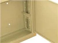 XtendLan 19" nástěnný vertikální rozvaděč 2U 540x120, plné dveře, šedý