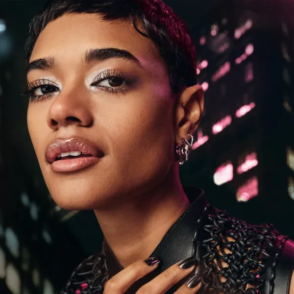 MAYBELLINE NEW YORK Lash Sensational Electro Black riasenka pre predĺženie, natočenie a objem extra čierna 10 ml