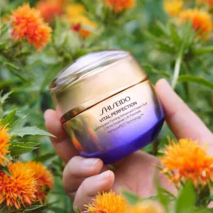 Shiseido Vital Perfection Uplifting and Firming Advanced Cream Soft ľahký spevňujúci krém na deň aj noc 50 ml