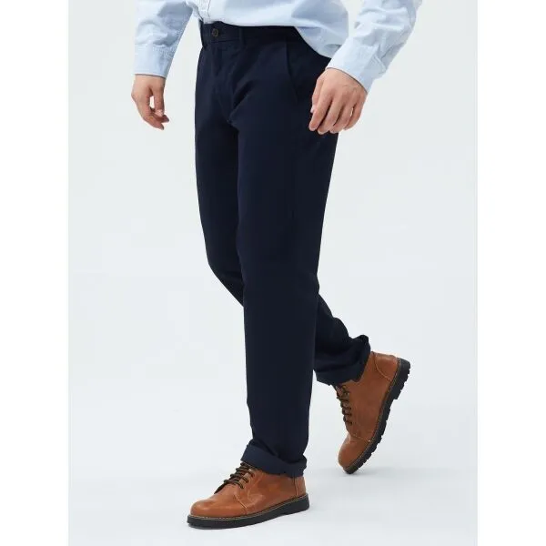 GAP Pants essential khakis in straight fit with Flex - Men