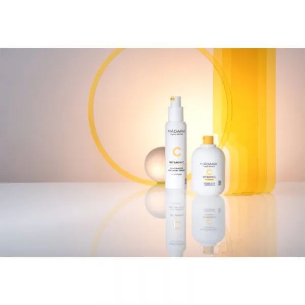 MÁDARA Vitamin C Intense Glow rozjasňujúci koncentrát 30 ml