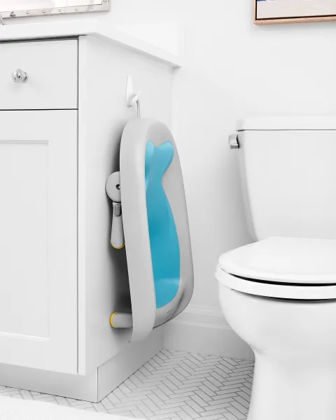 SKIP HOP Lehátko na kúpanie skladacie Moby modré 0-6m