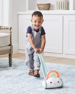 SKIP HOP Hračka na tlačenie Silver Lining Obláčik 12m+