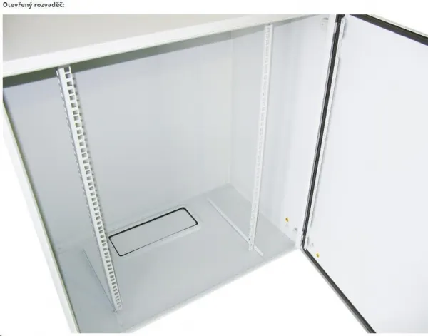 XtendLan 19" venkovní vodotěsný rozvaděč 17U 600x600, krytí IP55, nosnost 65kg, šedý