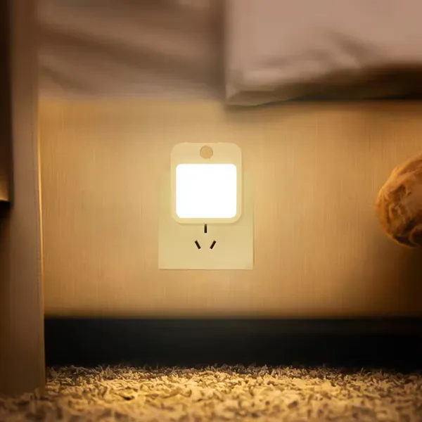LED Nočné svetlo do zásuvky, senzor pohybu, bez modrej zložky