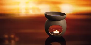 Aromalampa na vonný vosk FANCY HOME Stones, biela 1ks