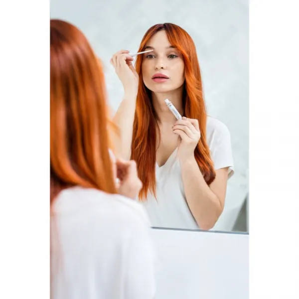 Delia Cosmetics Eyebrow Expert vyživujúci olej na mihalnice a obočie 7 ml