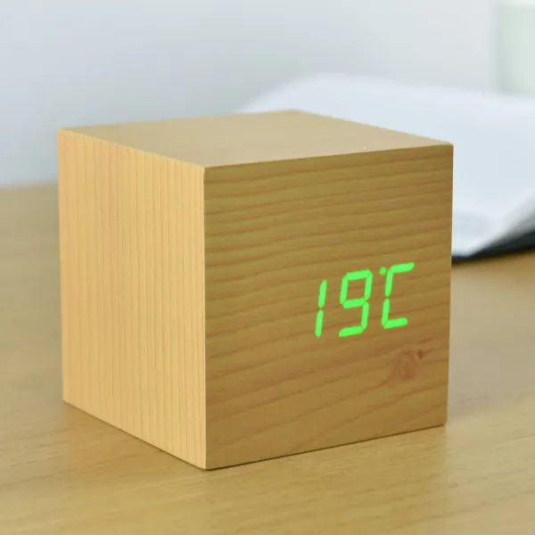 Budík "Cube Click", buk / zelená - Gingko