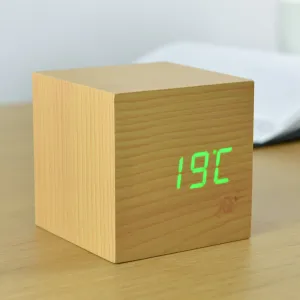 Budík "Cube Click", buk / zelená - Gingko