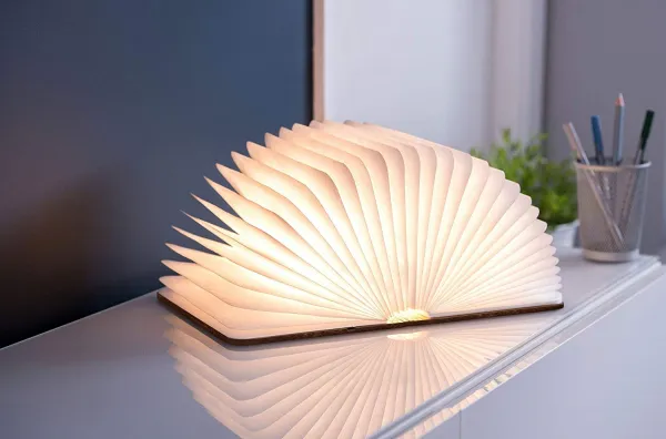 Rozkladacie svetlo "Smart Book" mini, hnedá koža - Gingko