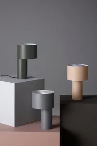 Stolná lampa "Tangent", 3 varianty - Woud Varianta: lesno zelený kov
