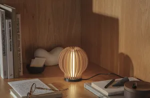 Dobíjacia stolná LED lampa, dub - Eva Solo