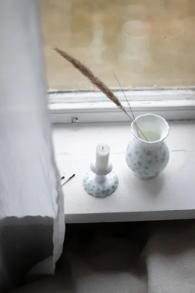 Modrá váza kolekcia Slåpeblom - Wik & Walsøe