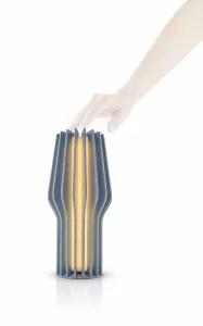 Dobíjacia lampa Radiant LED, dymovo modrá - Eva Solo