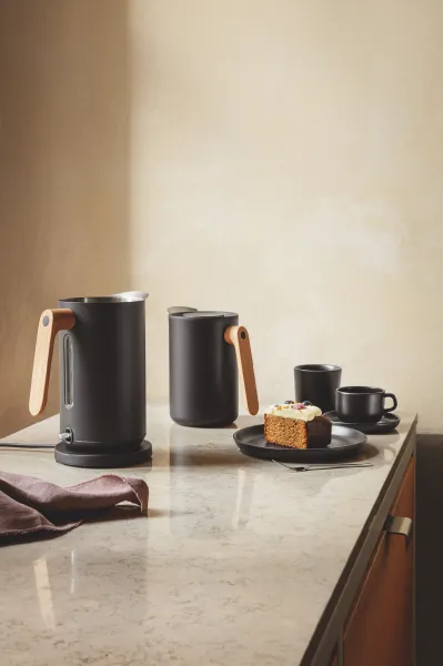 Šálka s tanierikom Nordic Kitchen 0,2l, čierna - Eva Solo
