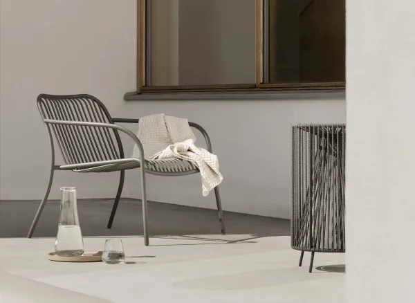 YUA WIRE záhradné lounge kreslo - Blomus