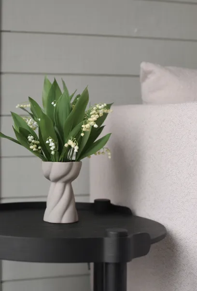 Váza Twist Bulb 12 cm, farba čierna - COOEE