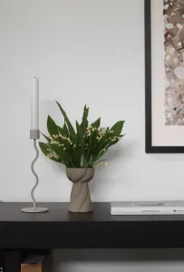 Váza Twist Bulb 12 cm, farba čierna - COOEE