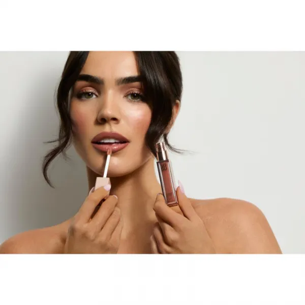 SOSU Cosmetics Satin Lip Glaze hydratačný lesk na pery odtieň Almond Butter 6 ml