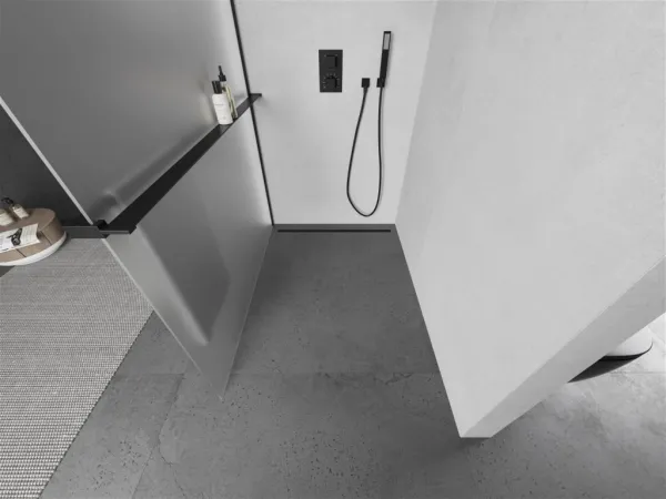MEXEN/S - KIOTO Sprchová zástena WALK-IN s poličkou a držiakom uterákov 120 x 200, matné sklo 8 mm, čierna 800-120-121-70-30