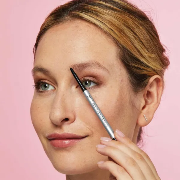 IT Cosmetics Brow Power Micro ceruzka na obočie odtieň Universal Taupe 0.16 g