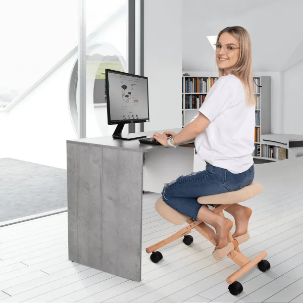 TEMPO KONDELA Ergonomická kľakačka GROCO krémová/ buk