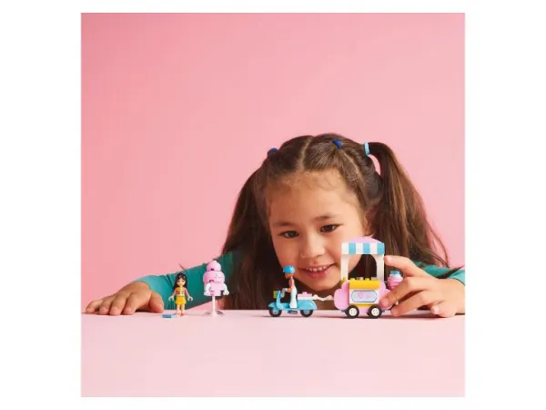 LEGO® Friends 42643 Stánok s cukrovou vatou a skúter
