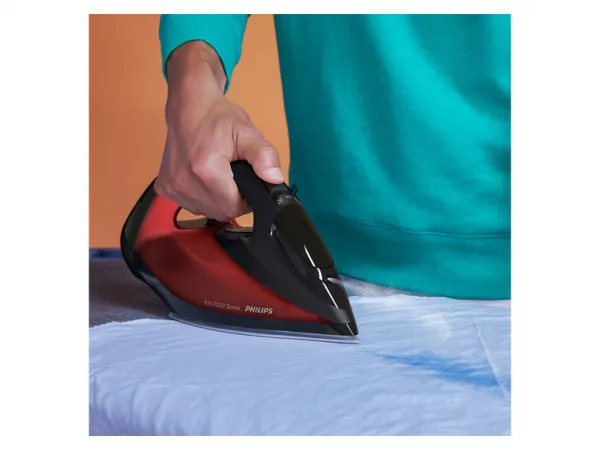 Philips Naparovacia žehlička Dst7022/40