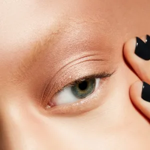 MAC Cosmetics Eye Shadow mini očné tiene odtieň All That Glitters Veluxe Pearl 1.3 g