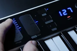IK Multimedia iRig Keys I/O 49