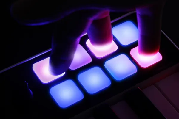 IK Multimedia iRig Keys I/O 49