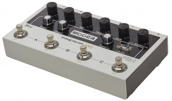 MOOER Preamp LIVE Gitarový zosilňovač